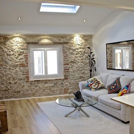 Duplex Fontaine - Appartement Duplex Coeur Vieil Antibes Old City Marche Provencal מראה חיצוני תמונה